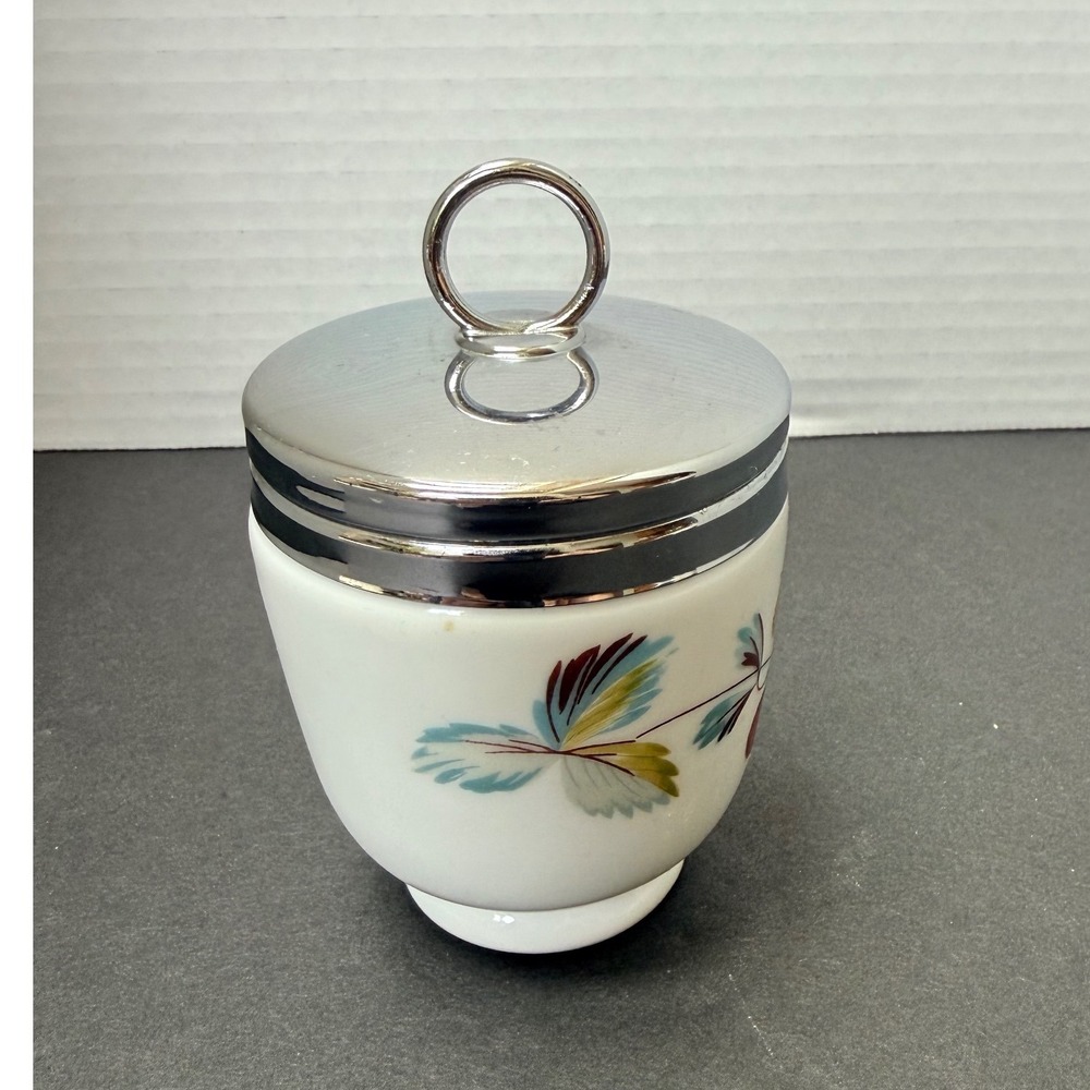 Royal Worcester Porcelain Egg Coddler Wild Strawberry Butterfly Made in England - Picture 4 of 8